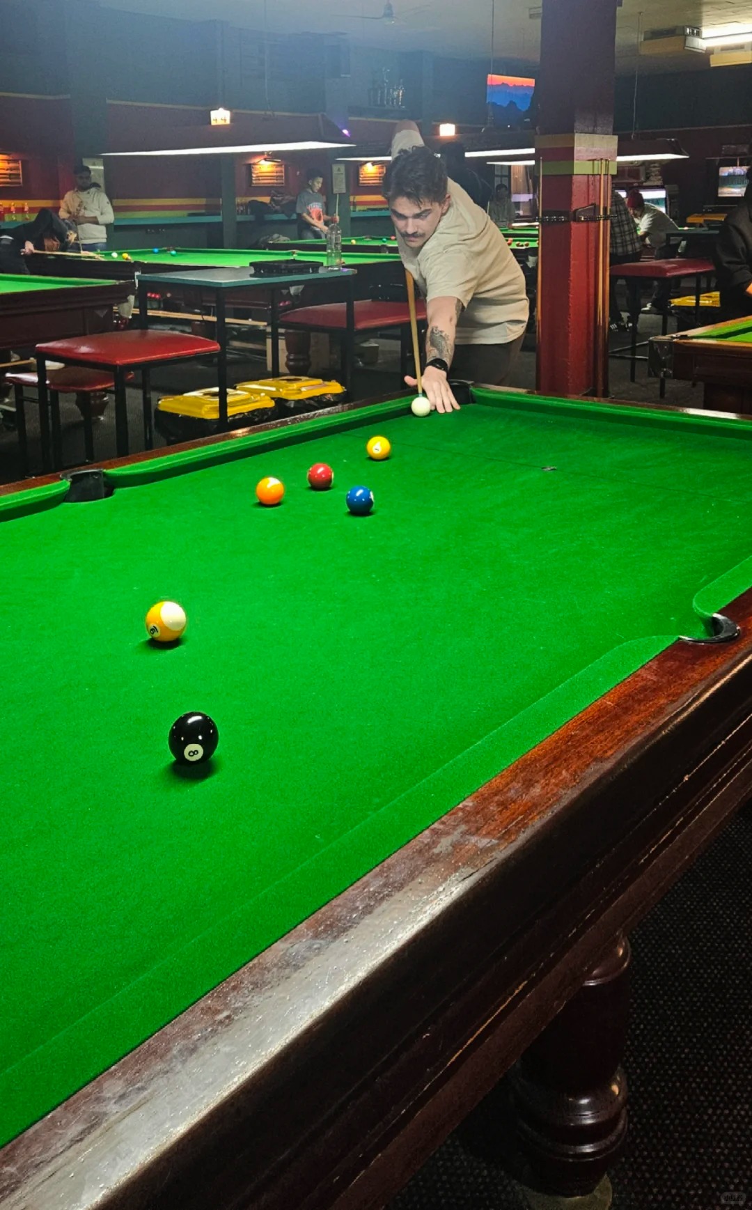 looking for friends to play pool_2_Blair Morris_来自小红书网页版.jpg